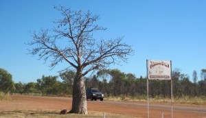 Mowanjum Sign at Entrance of Community